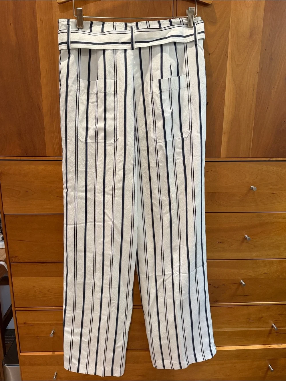 Vince Striped Wide-Leg women’s Pants in White with black Stripes